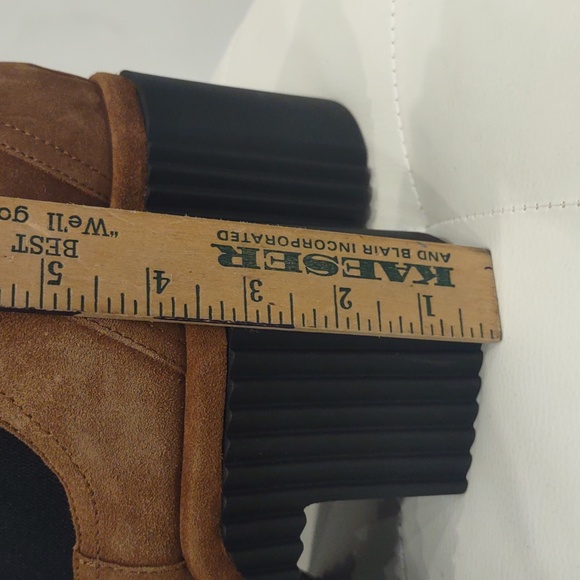 Gianni Bini Ryker Cognac black lug sole chunky high heel platform boots 9 1/2 - Picture 5 of 9